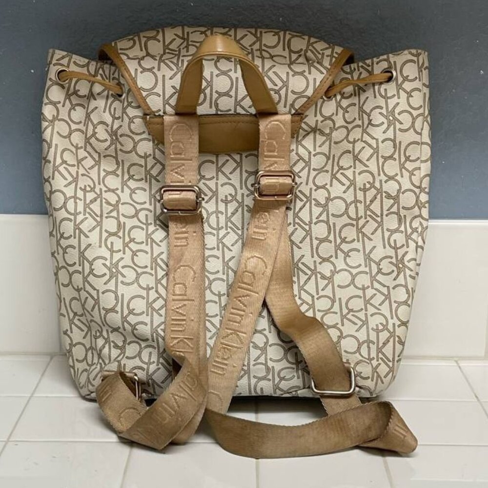 Calvin Klein backpack - Picture 3 of 6